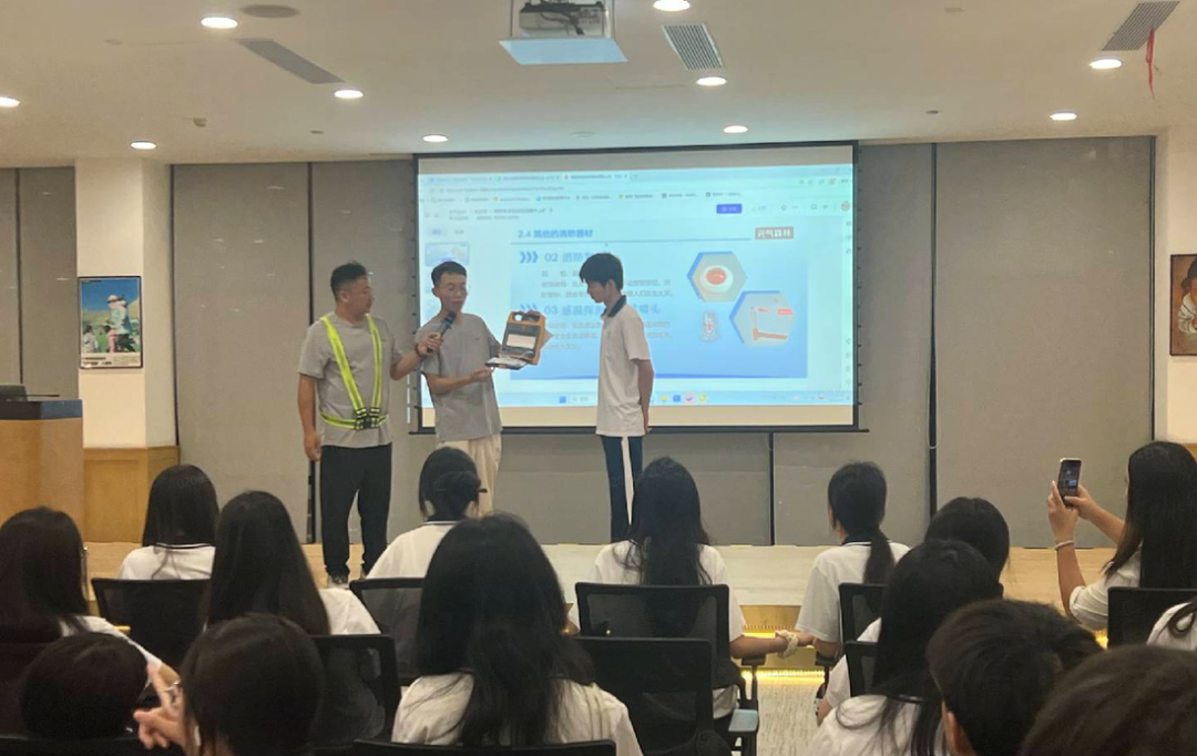 安全生产月遇上饮料旺季，元气森林六大工厂开展全面“安全体检”配图